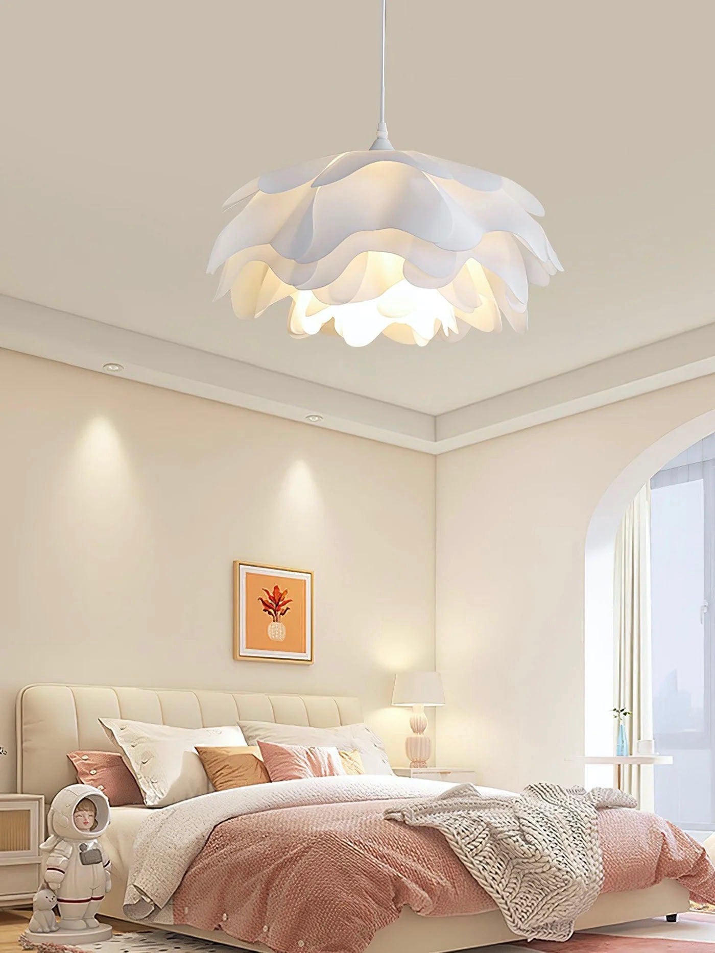 Flower Shaped White Pendant Lamp