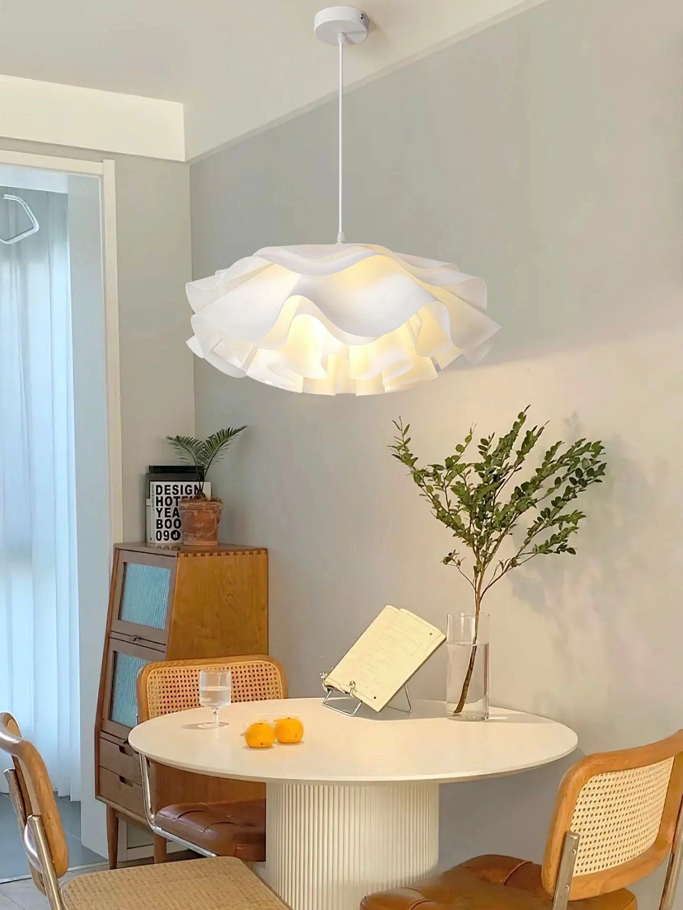 Flower Shaped White Pendant Lamp